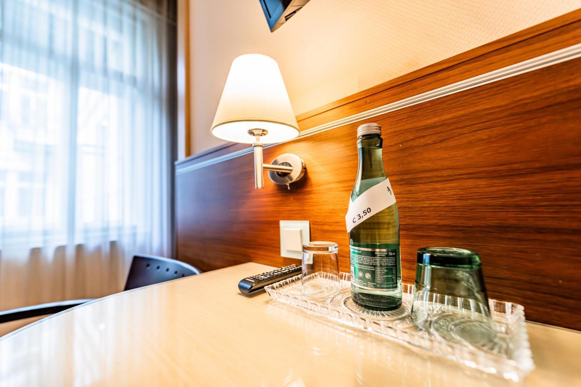 Hotel Pension Baronesse Bécs Kültér fotó