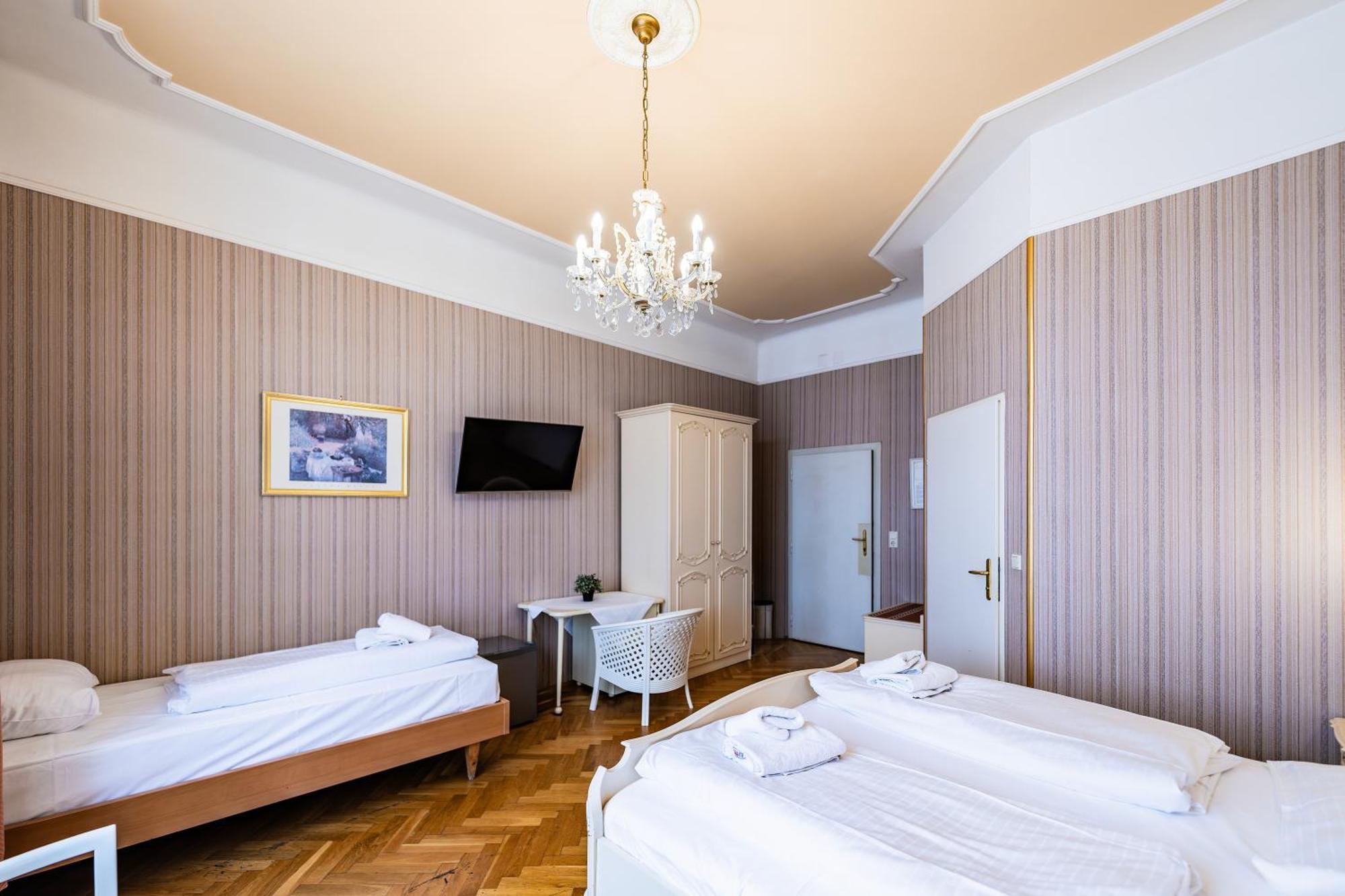 Hotel Pension Baronesse Bécs Kültér fotó