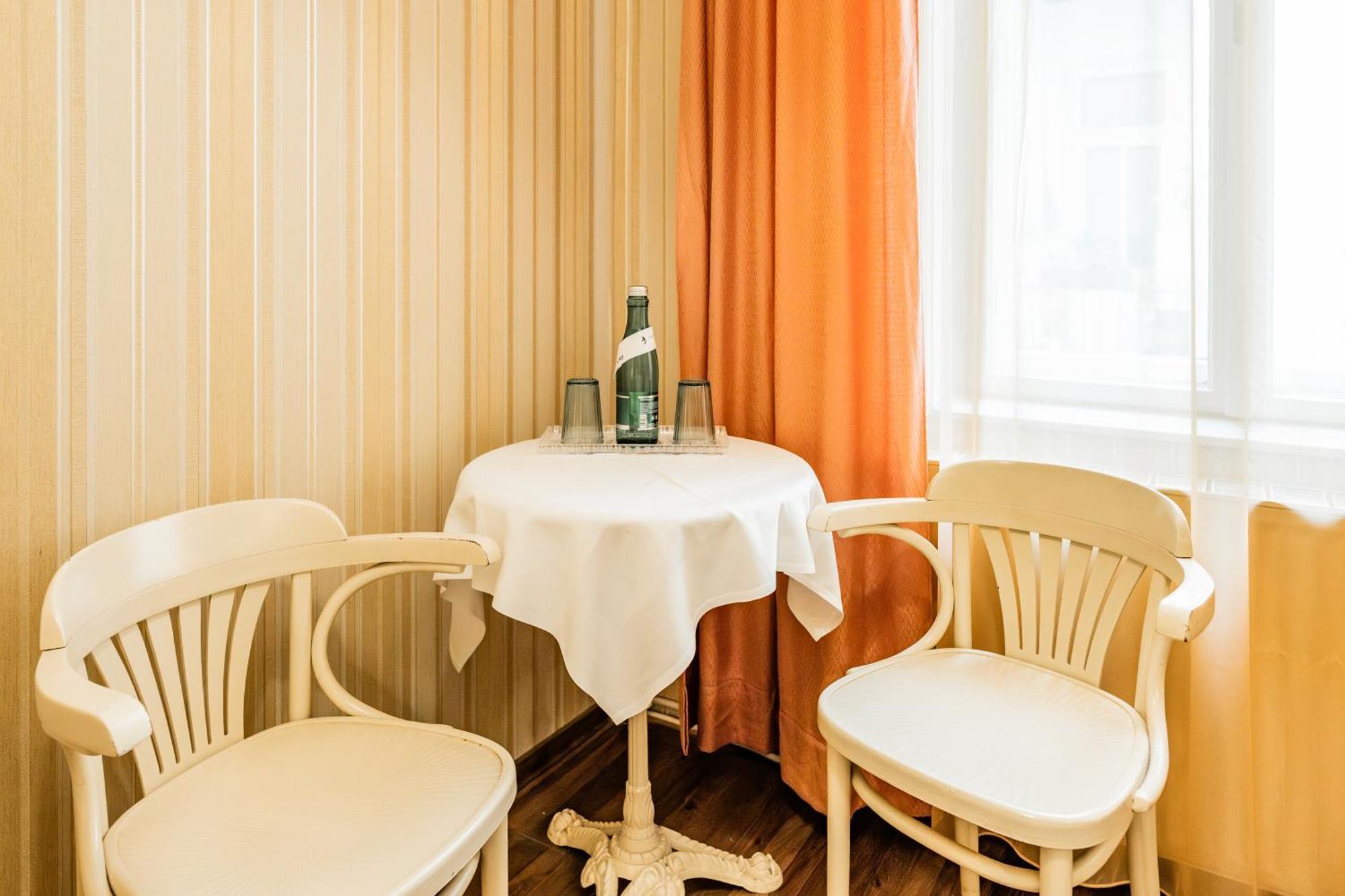 Hotel Pension Baronesse Bécs Kültér fotó